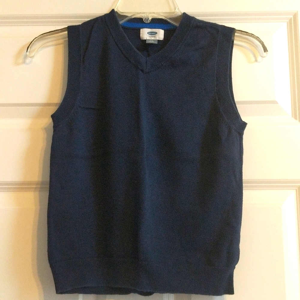 Boys Navy sweater vest size S by Old Navy